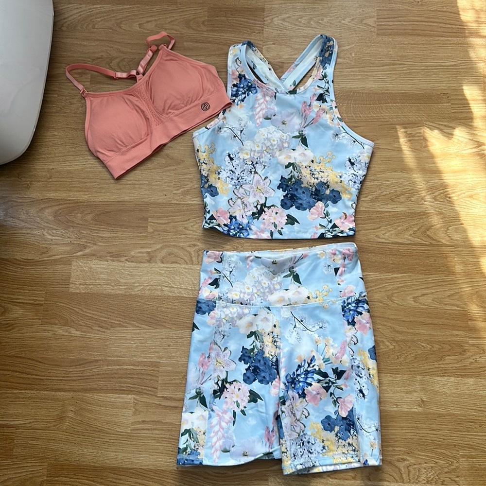3 piece workout set! Brand New! Size Small shorts, top, & sports bra. 🌸